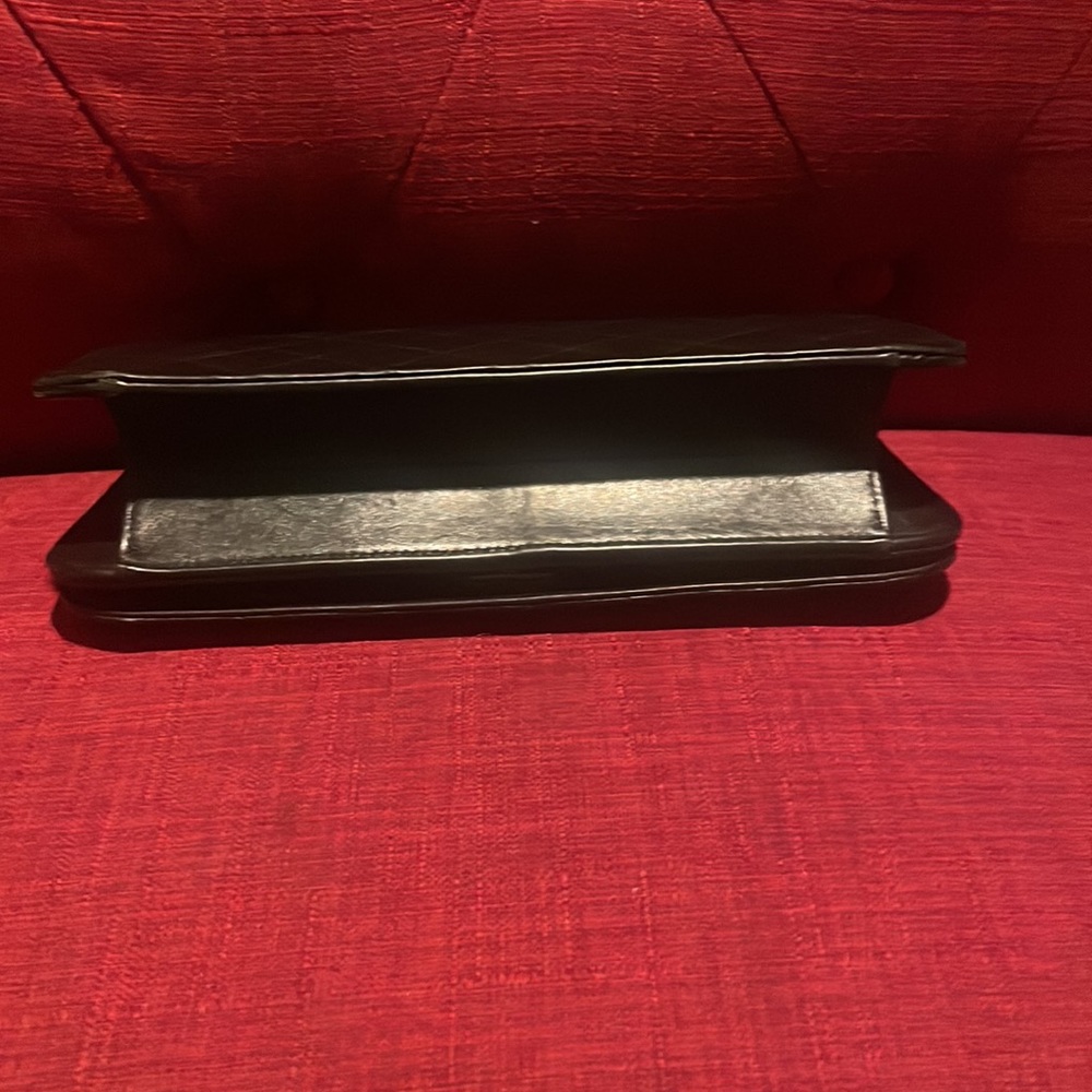 Authentic Chanel - Picture 8 of 14